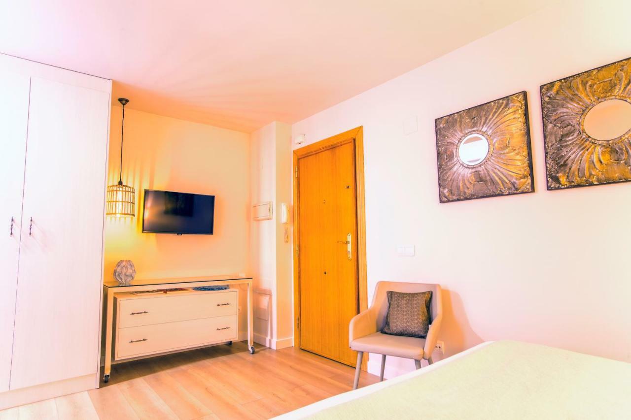 Apartamento Malaga Beach Екстериор снимка